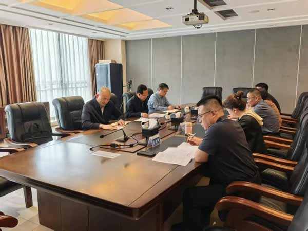 4.17-2.jpg 4.17-2.jpg